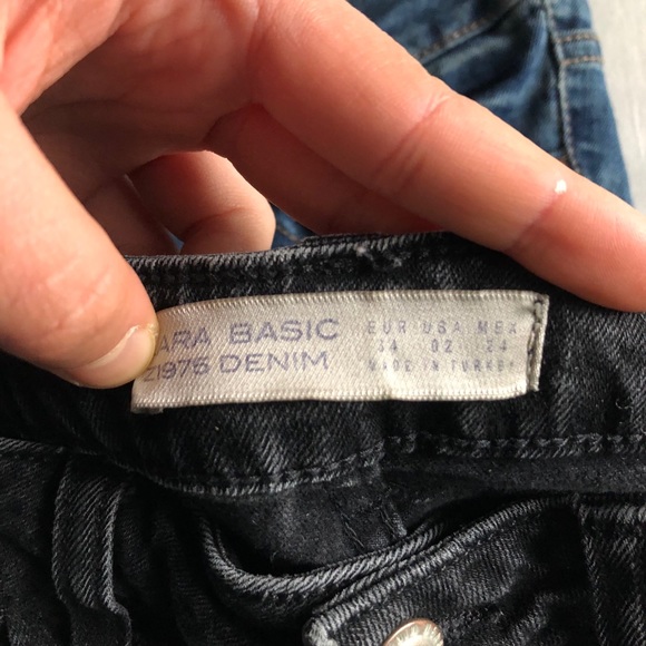 bundle of two skinny jeans - Picture 2 of 4